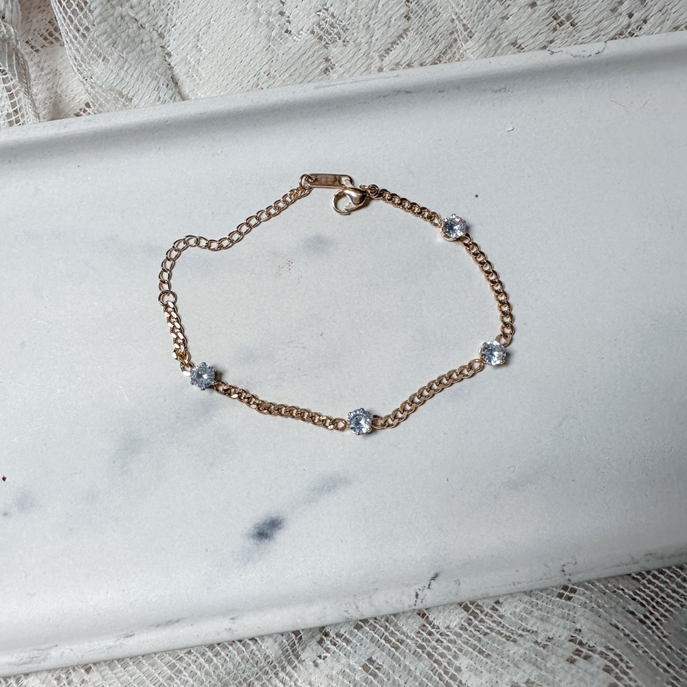 Diamond stud bracelet
